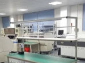 图 库房货架轻中型货架重货架超市货架角钢货架展柜工作台 深圳办公用品